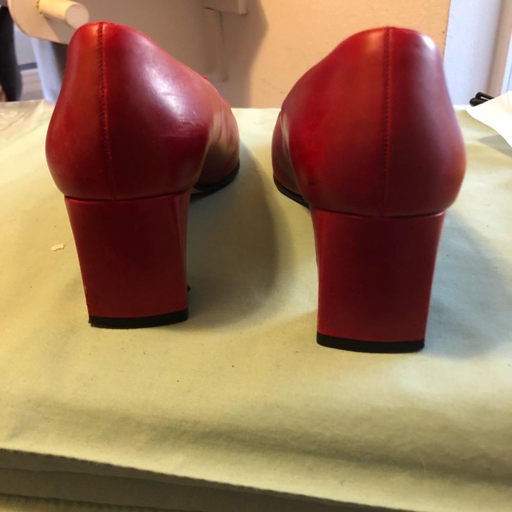 Shoe